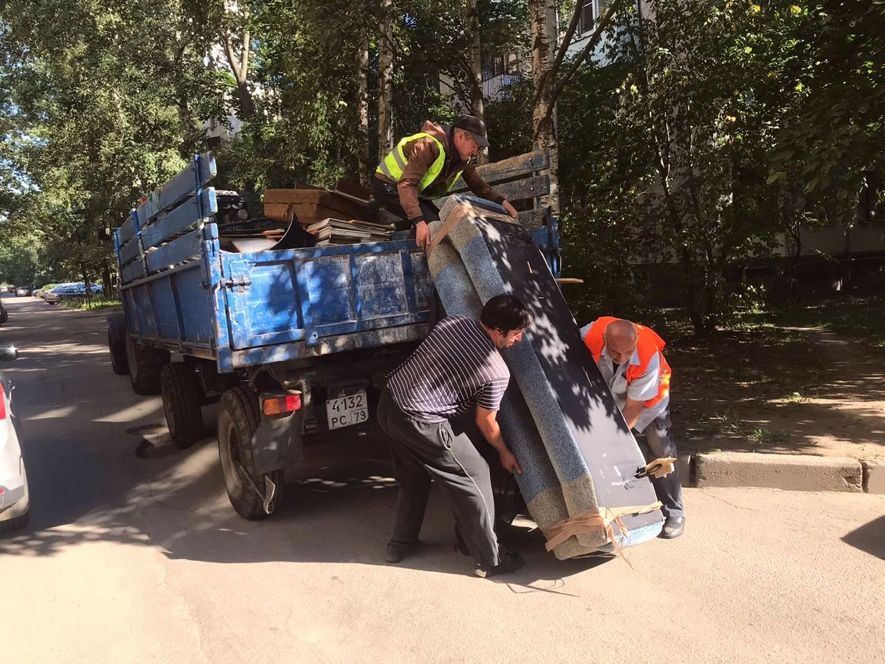 Профессиональный вывоз крупногабаритного мусора в Новомосковске в октябре
