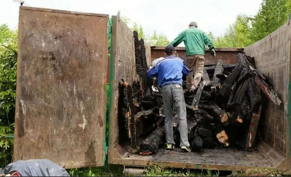 Вывоз мусора после пожара в Новомосковске от ПроМусор — уборка, утилизация, цена от 2530 руб