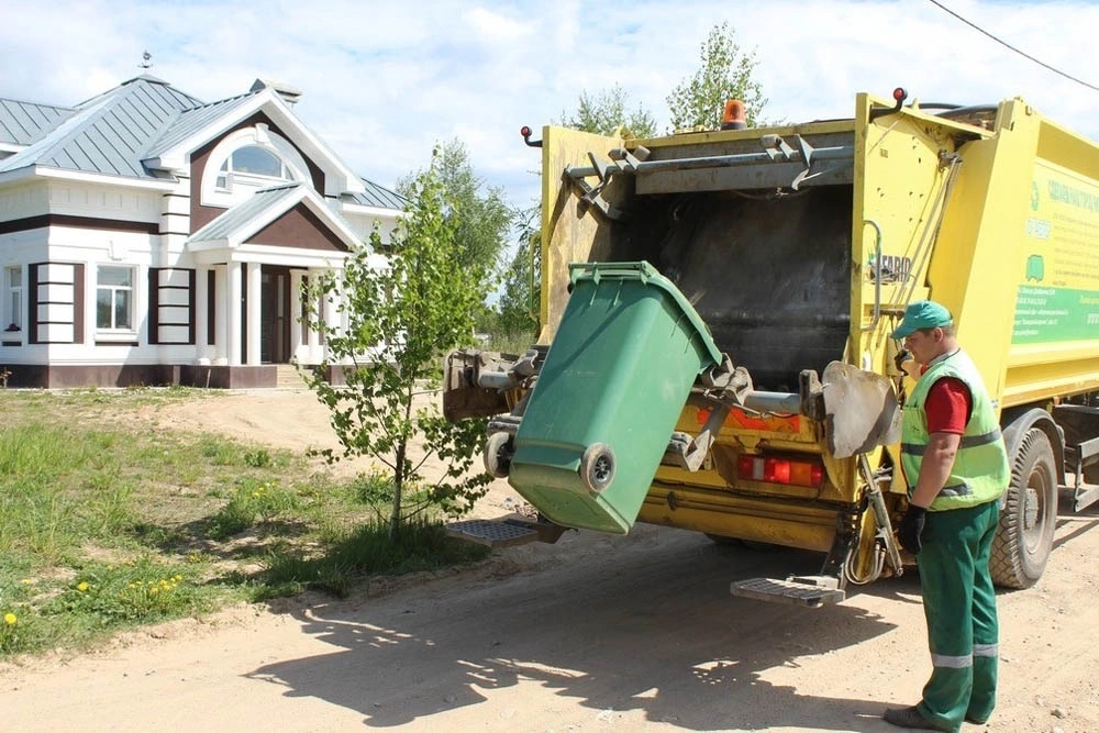Вывоз мусора с дачи СНТ в Новомосковске от ПроМусор — вывоз дачного и садового мусора, цена от 1704 руб