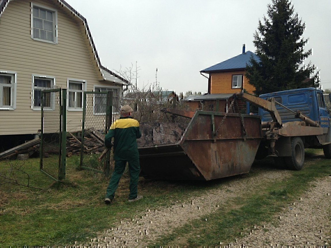Вывоз мусора и отходов с дачи и участка СНТ в Новомосковске в октябре